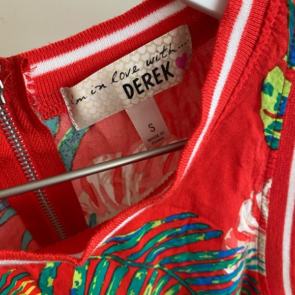 I’m in Love with Derek Red Tropical Print Tank - Picture 2 of 4
